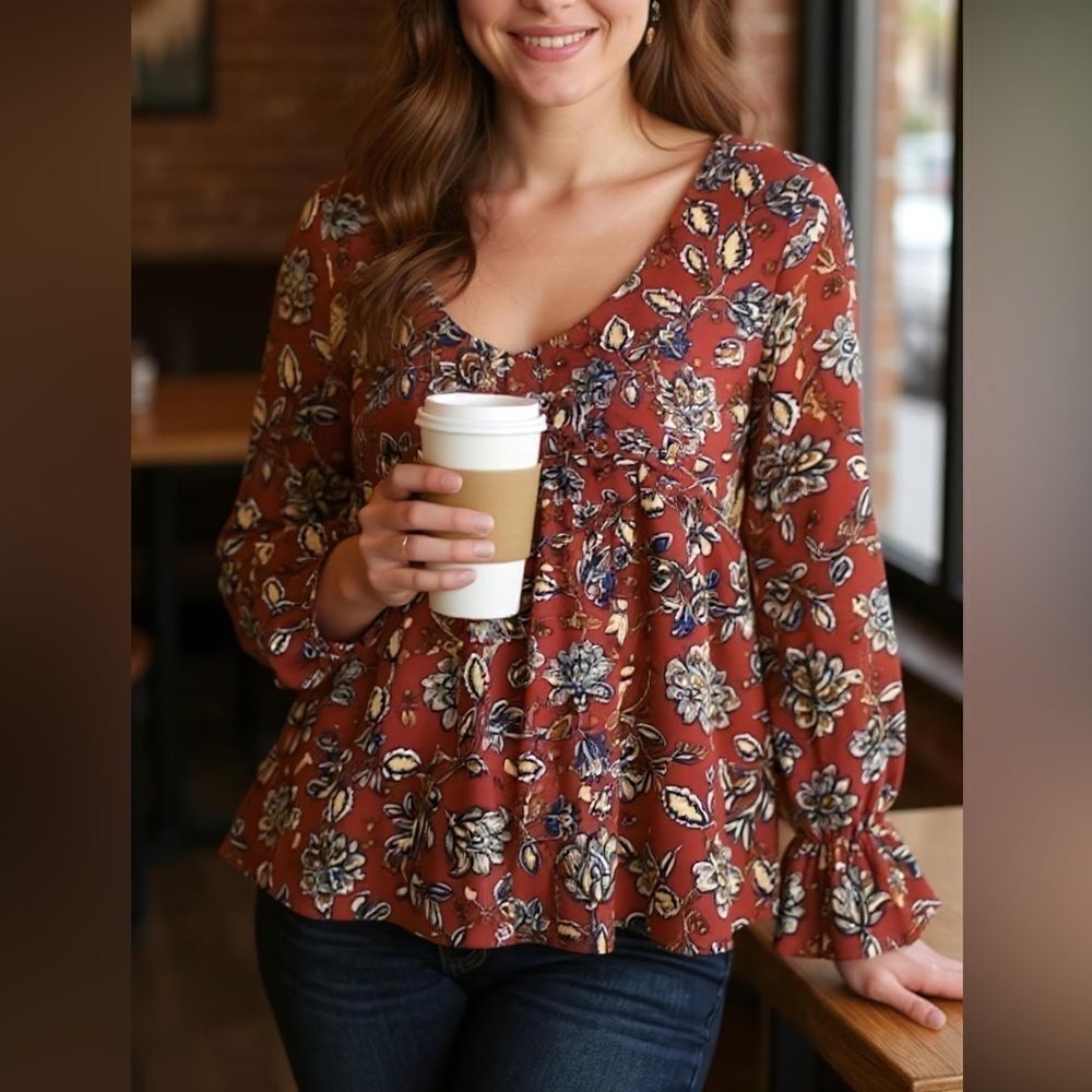 Magnolia South V-Neck Long Sleeve Floral Top Size S